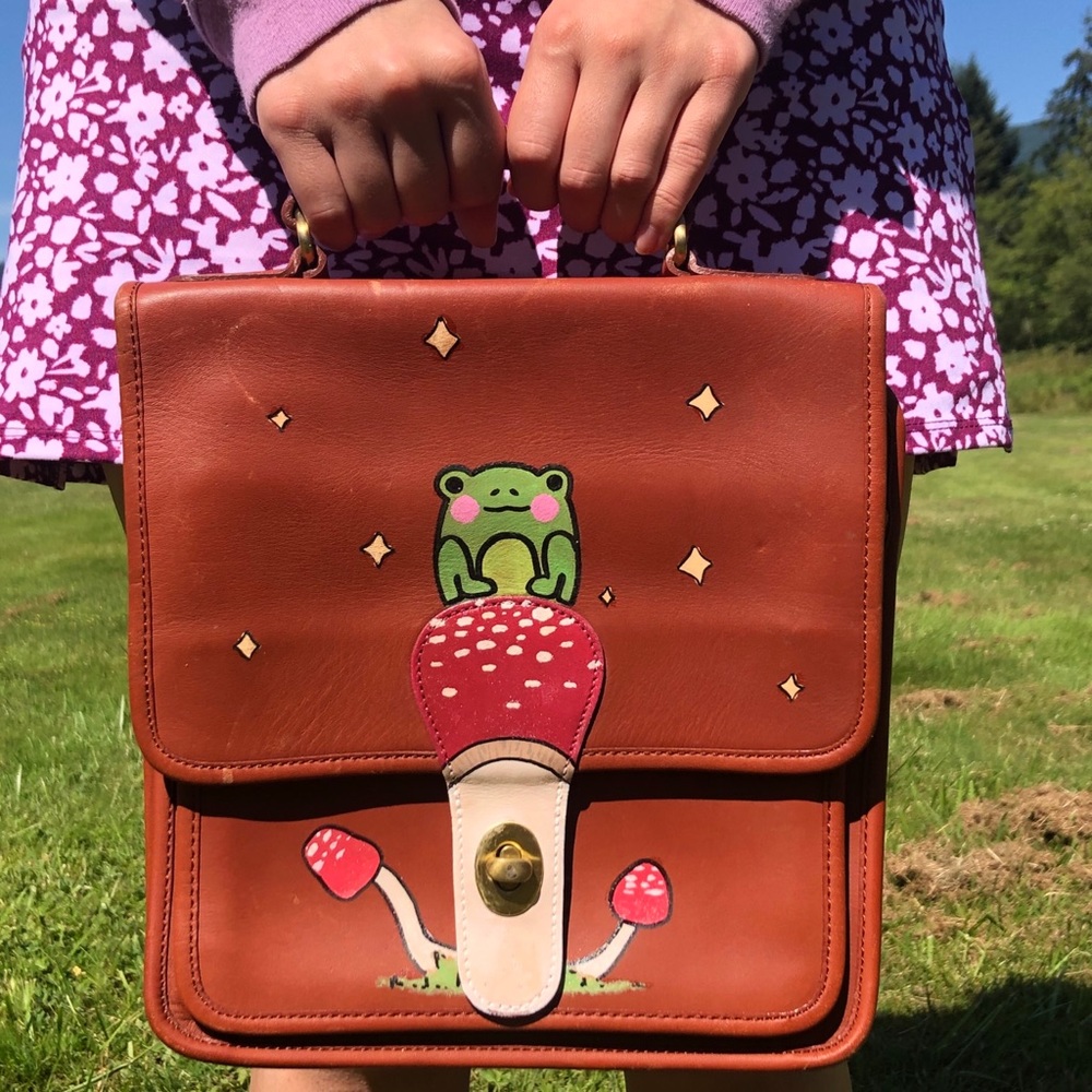 Hand painted frog bag 🐸🍄